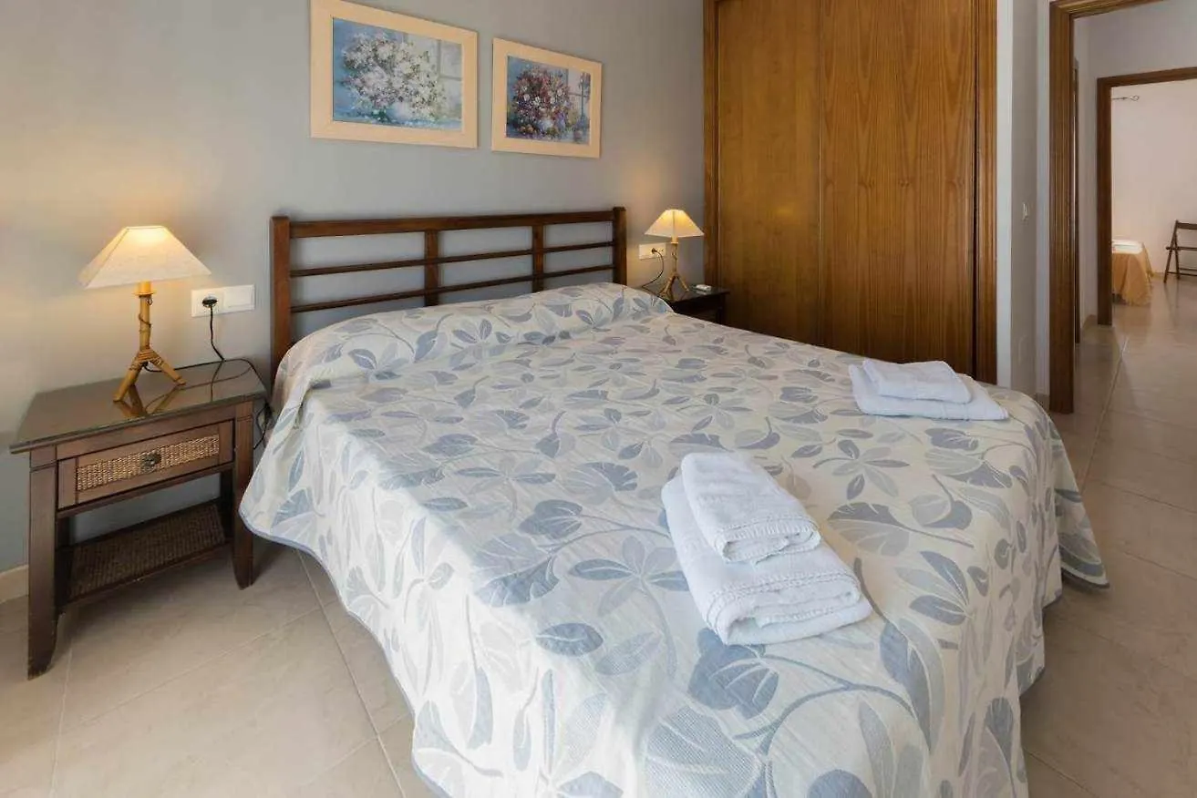 Apartamento 2 Dormitorios Con Vistas Al Mar نيرخا