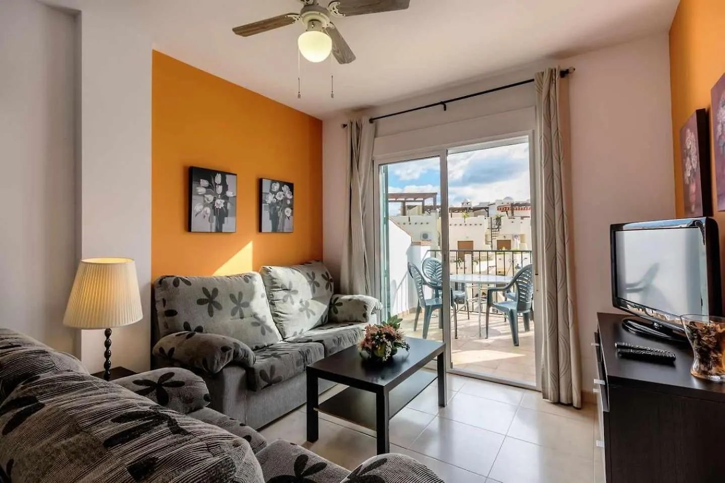 Apartamento 2 Dormitorios Con Vistas Al Mar نيرخا شقة